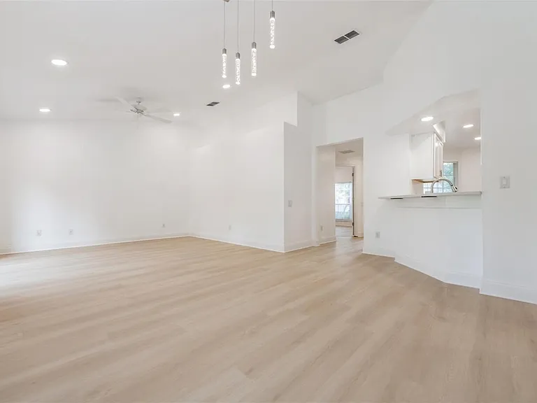 4208 Pine Isle Dr — Photo 15