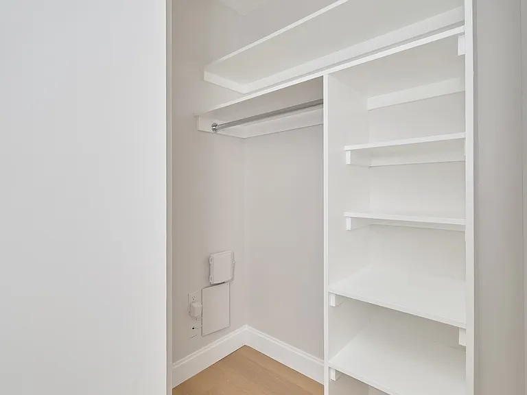 160 Riverside Blvd #7T — Photo 12