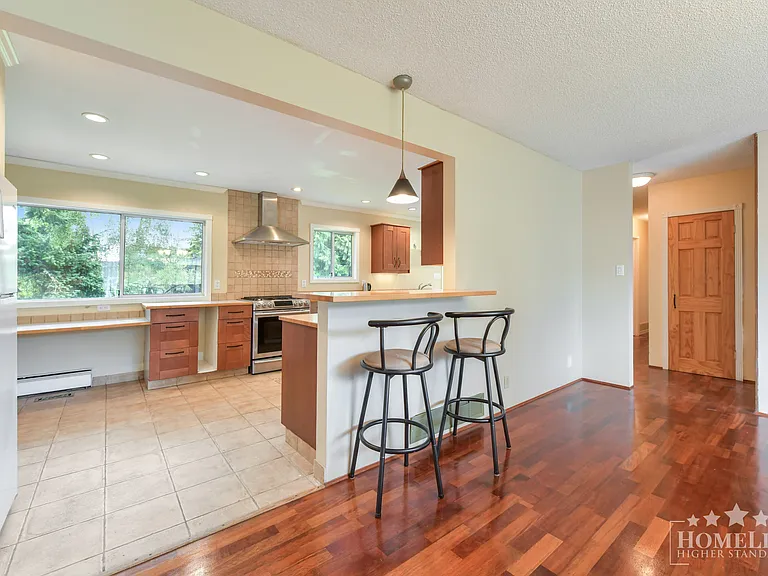 13900 Blackburn Ave #HOUSE — Photo 6