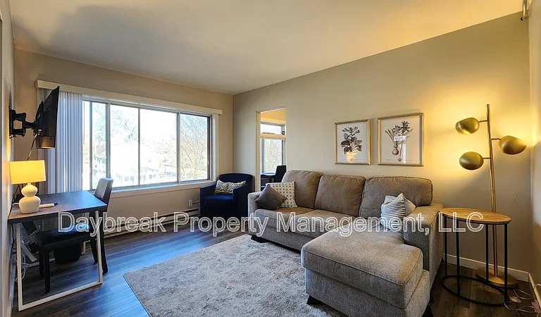 1258 10th St N #204 — Photo 6