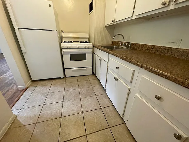 44 Delta Pl NE #2 — Photo 4