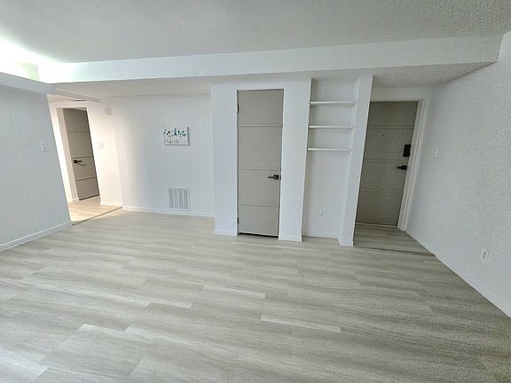 5th image of 1750 Cromwell Dr #1