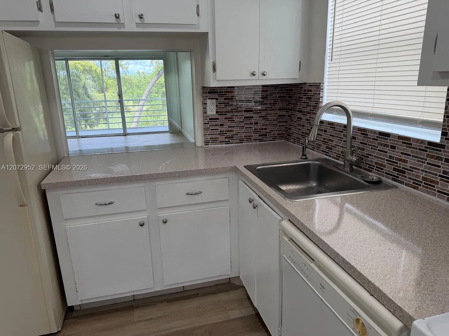 Sands Point Condominium I — Photo 4