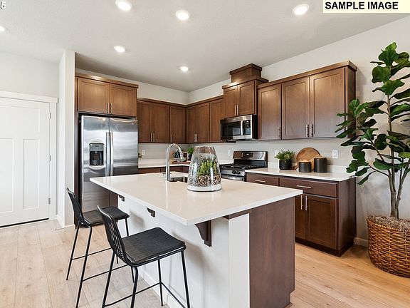 5th image of 3307 SE Equinox Ln
