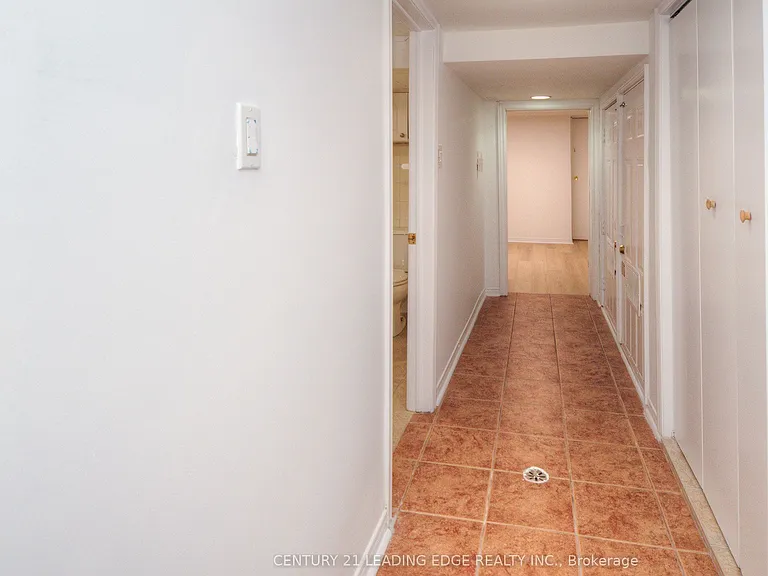 9 Wallington Ave — Photo 13