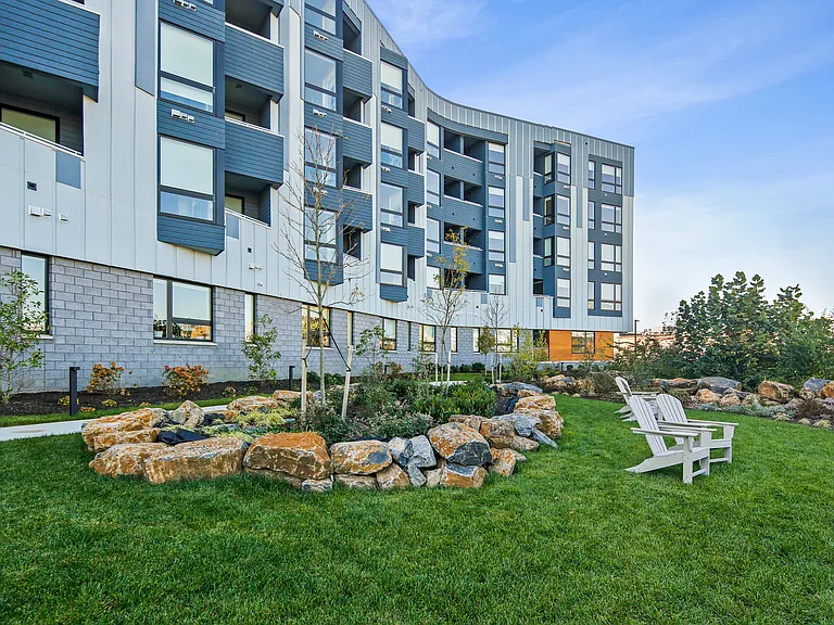 River House Apartments — Photo 56