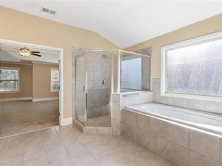 2727 Cove View Ct — Photo 15