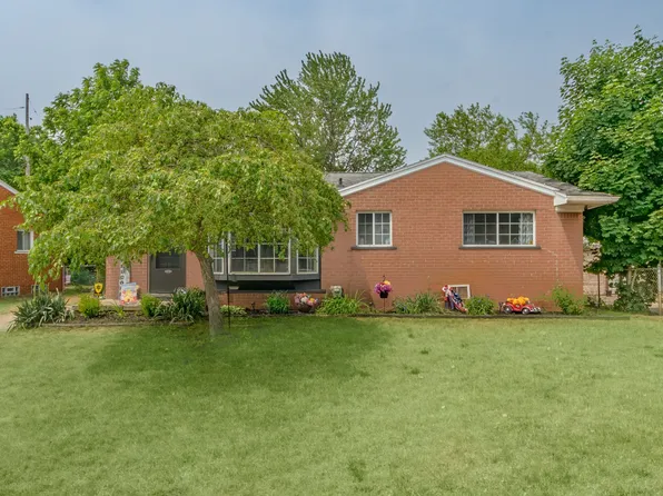 1105 Marion Dr, Holly, MI 48442