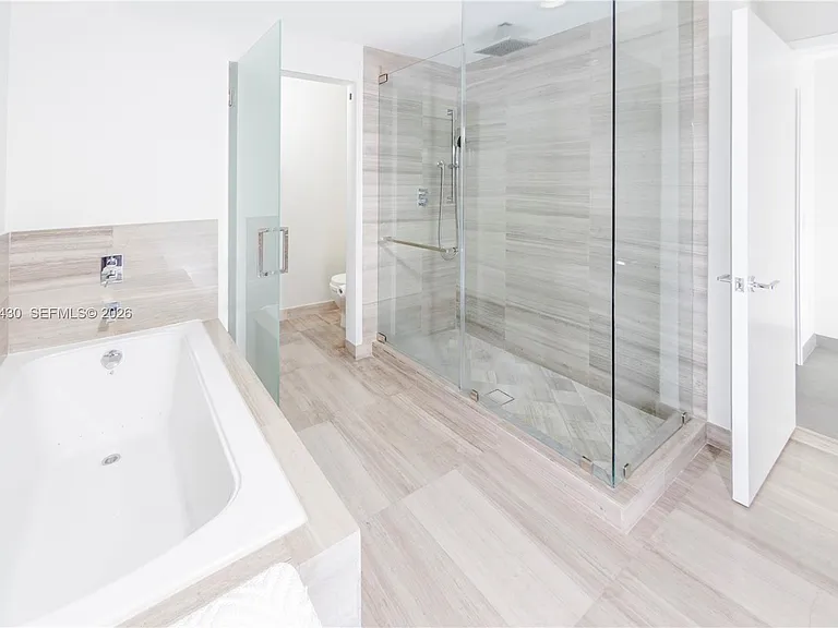 350 Ocean Dr #604N — Photo 22