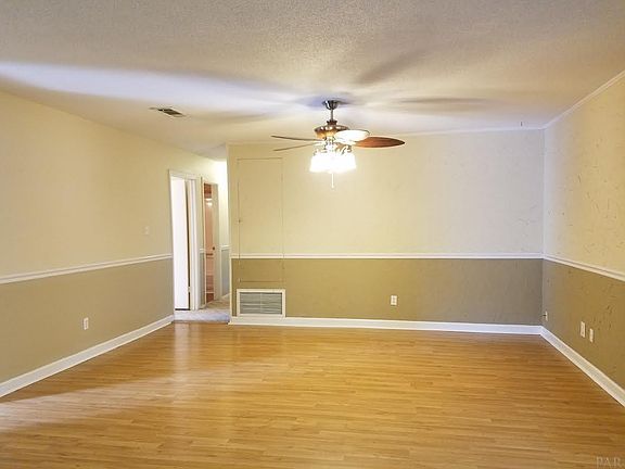 3rd image of 4540 Treeline Dr