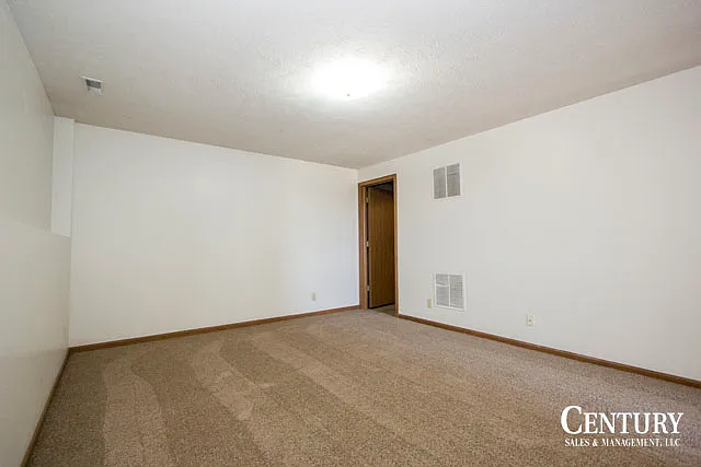 951 Furnas Ave — Photo 19