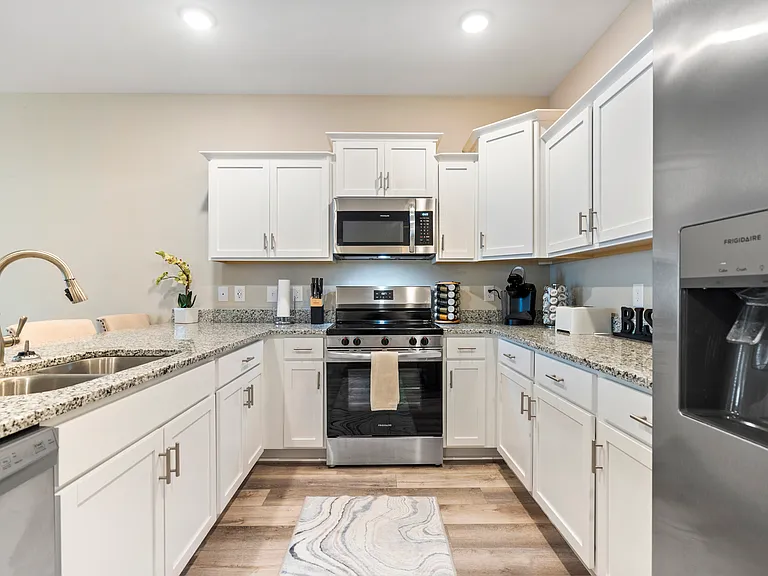 124 Bridge Point Cir — Photo 10