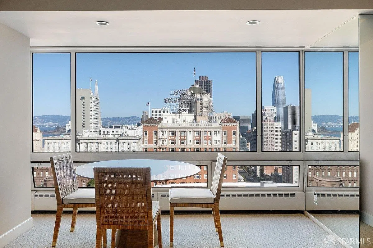 2 bed, 2.0 bath, 1059 sqft, $7,995 — Photo 3