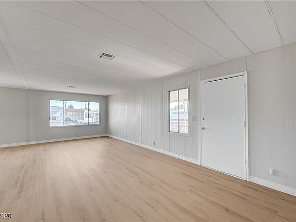 5th image of 3539 Lost Hills Dr