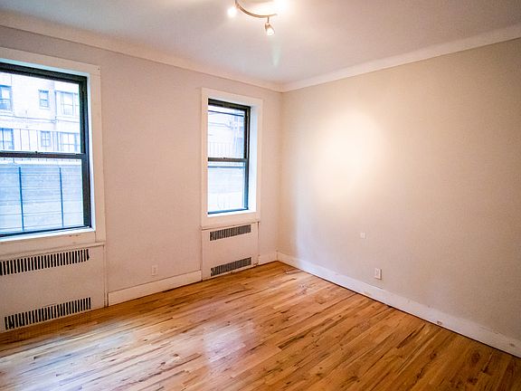 5th image of 15 Crooke Ave #3H