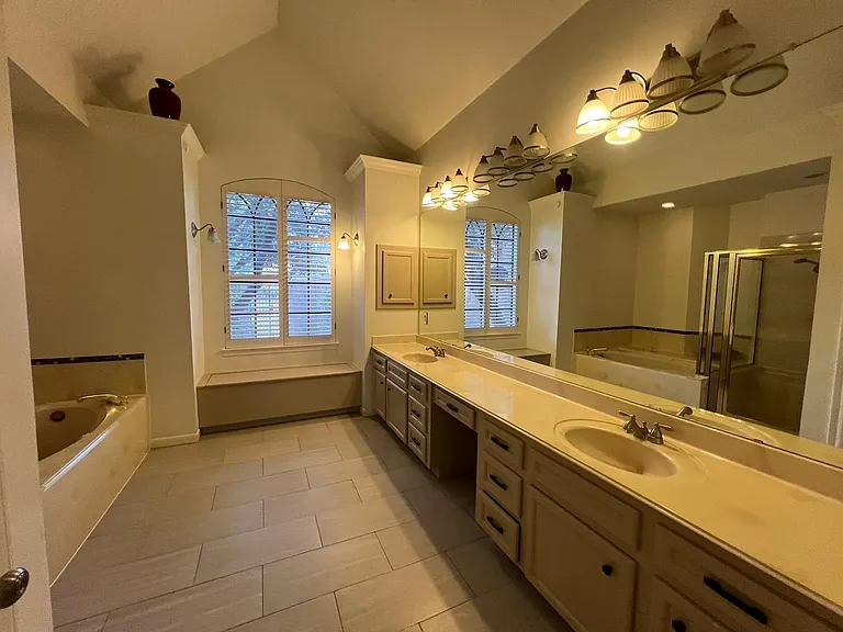 6990 Oakwood Park — Photo 6