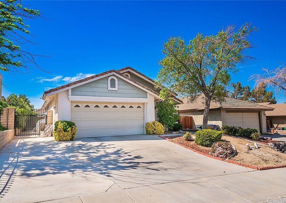1st image of 37031 Potter Dr