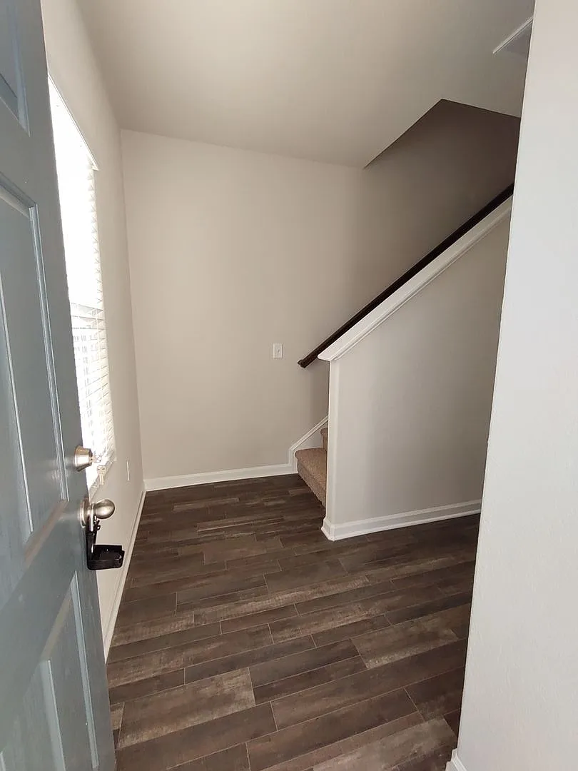 Townhome Located in Sanford- Minutes from Shopping, Dining, and Community Parks! Wont last long- ... — Photo 3