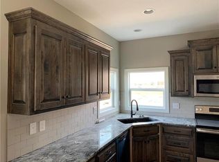 28602 W 162nd St, Gardner, KS 66030