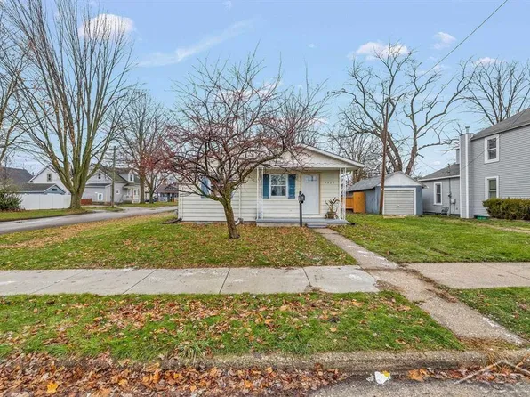 1322 Fitzhugh St, Bay City, MI 48708