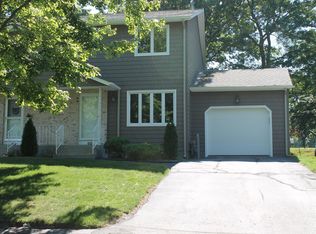 10 Caddy Rock Rd #B, North Kingstown, RI 02852