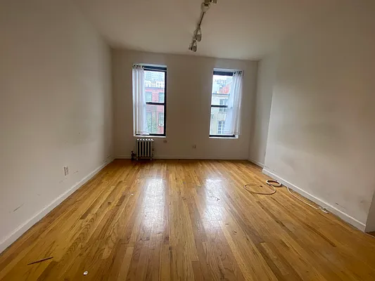 Rented by Bond New York | media 7