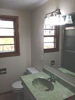 5th image of 4624 Central St