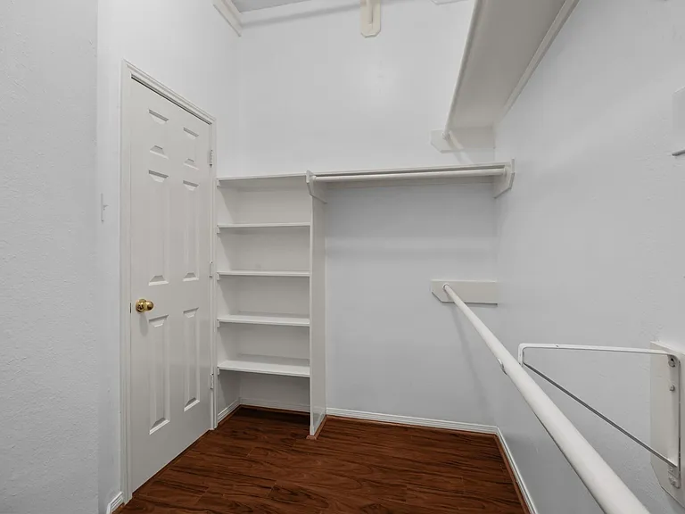 2723 Shelby Dr — Photo 14