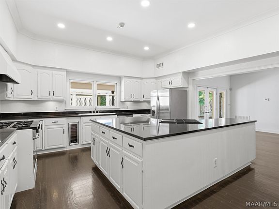 3rd image of 8213 Wynlakes Blvd