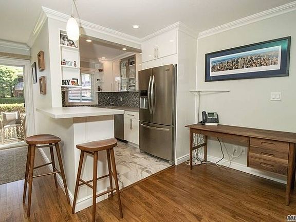 2nd image of 1 Toms Point Ln APT 4-7A