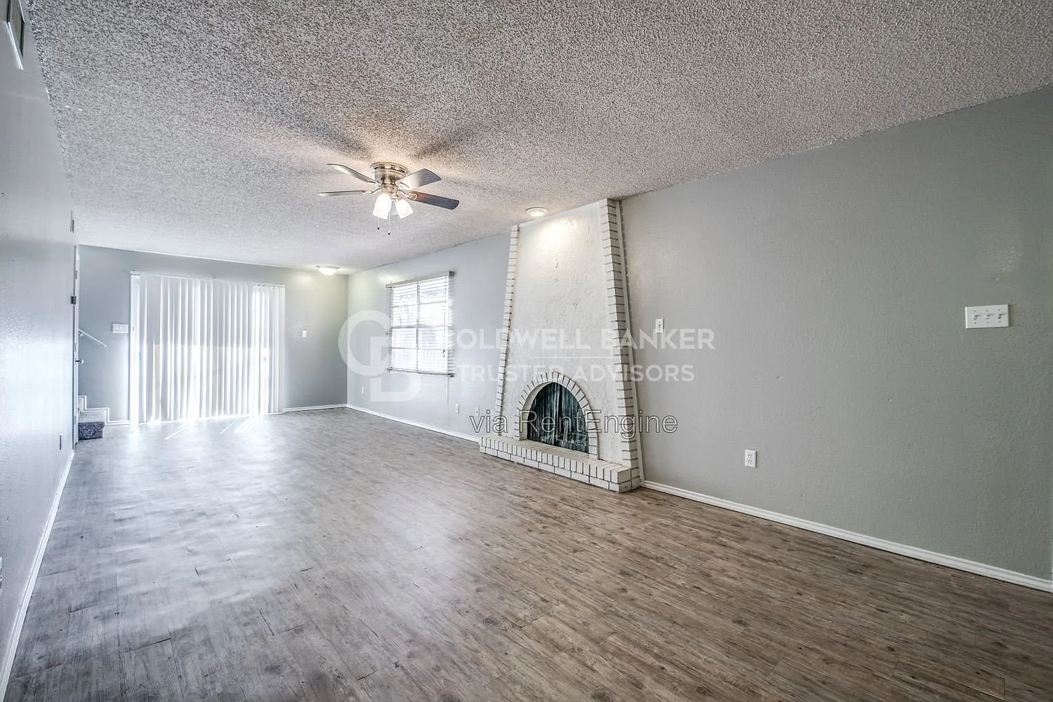 3 bed, 2.5 bath, 1400 sqft, $1,150 — Photo 3