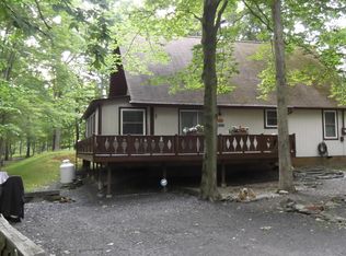 281 Beaver Run, Bushkill, PA 18324