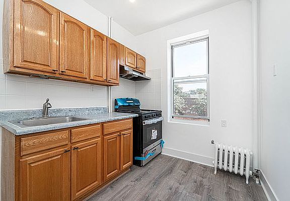 2nd image of 12-34 30th Ave #2S