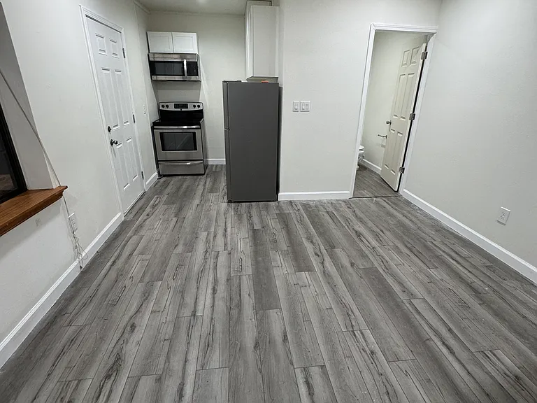 513 Justin St #A — Photo 1