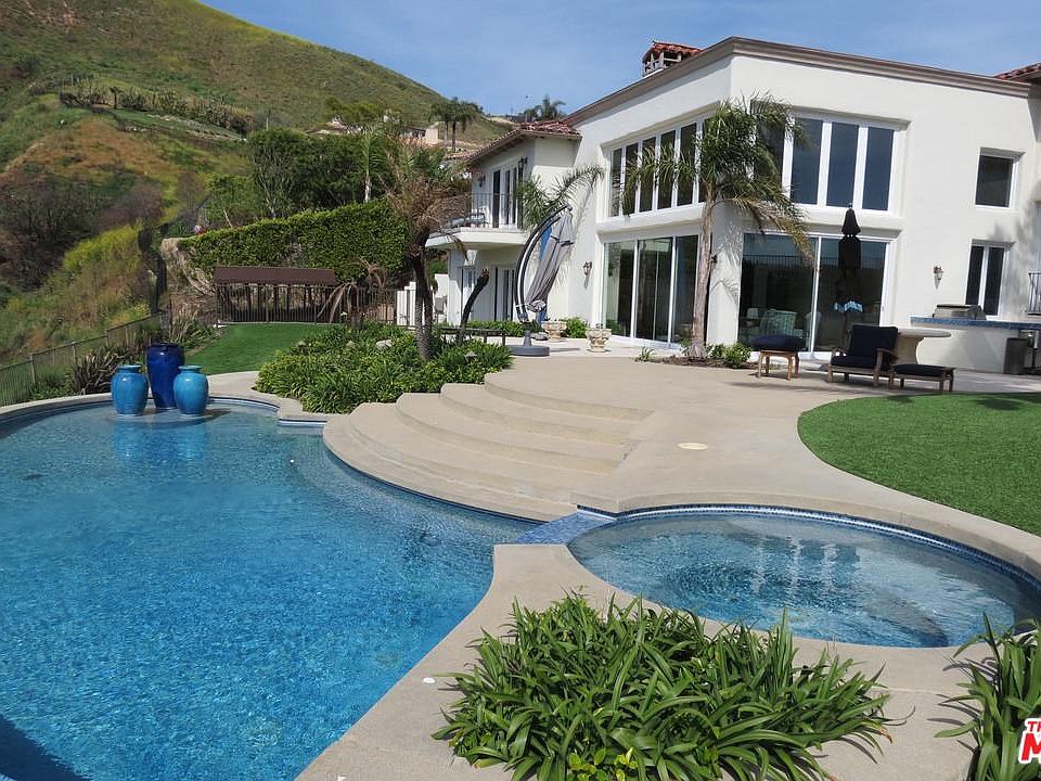 1st image of 5602 Sea View Dr