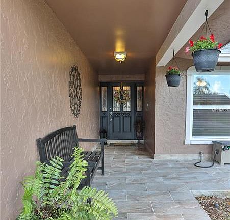 4th image of 580 Waterford Cir E