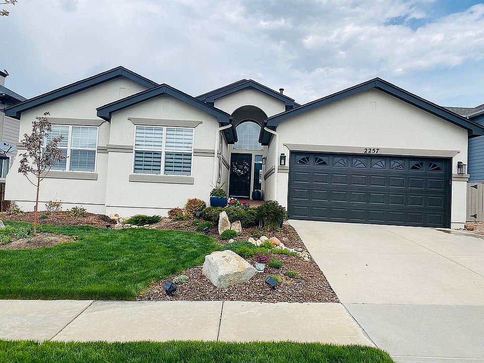 1st image of 2257 Holly Dr
