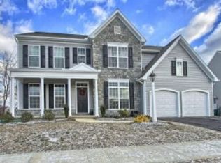 929 Powder Horn Dr, Hummelstown, PA 17036