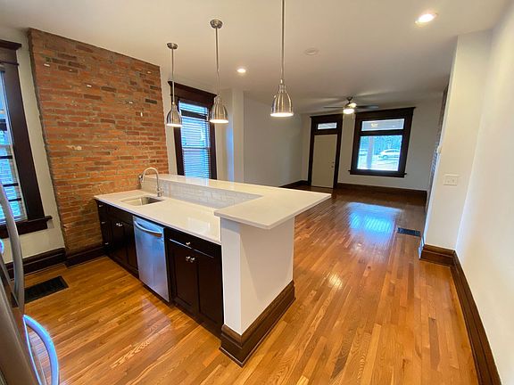 5th image of 1467 Worthington St #1469-1
