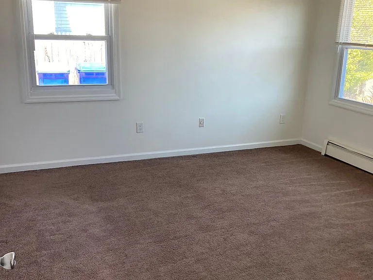 402 Carlisa Dr — Photo 4