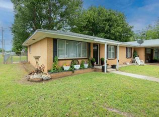 823 N Pine St, Waurika, OK 73573