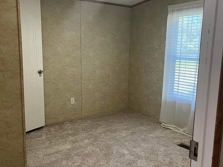 23817 Rouse Rd — Photo 11