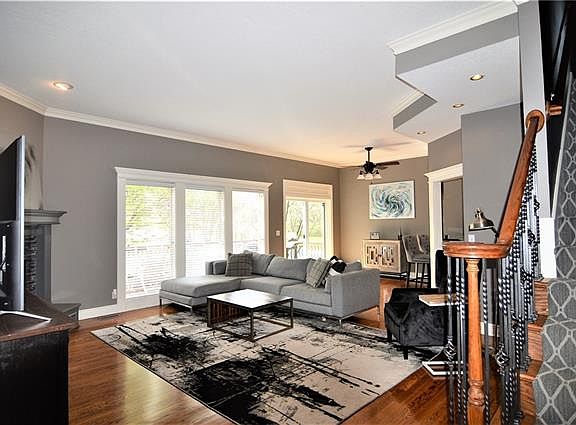 4th image of 601 NE Saint Andrews Cir