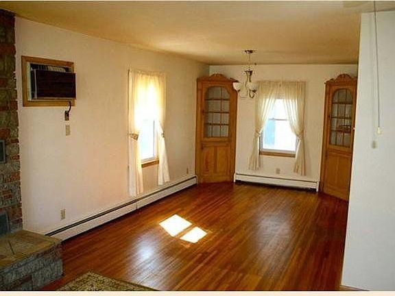 5th image of 1103 W Lincoln Ave