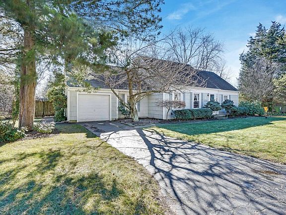 3rd image of 1482 Cedarwood Dr
