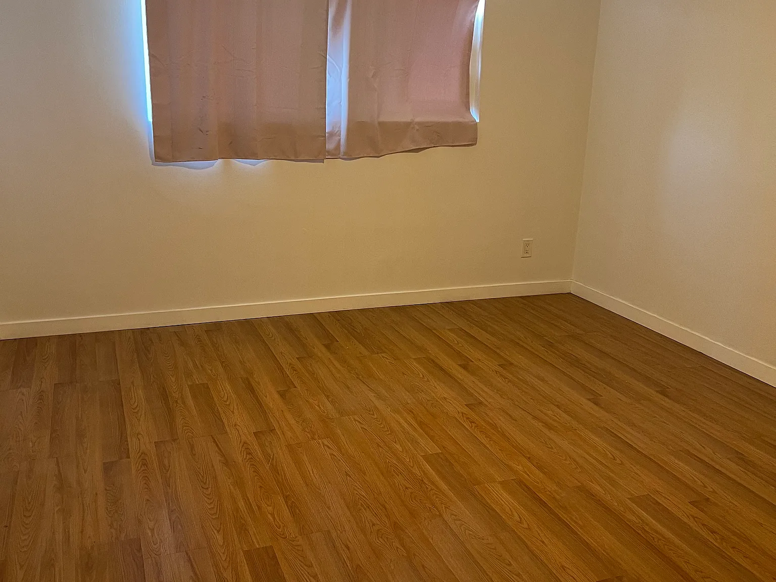 1 bed, 695 sqft, $2,180 — Photo 2