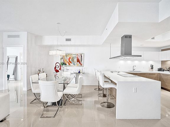 4th image of 17301 Biscayne Blvd APT 1207