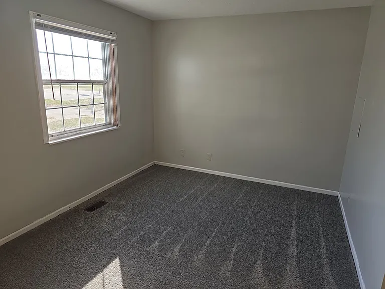 Lynnwood Apartments — Photo 17