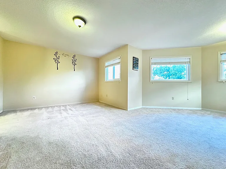 3058 Dalehurst Dr — Photo 20