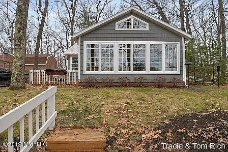 2nd image of 10570 N Cordelia Ave